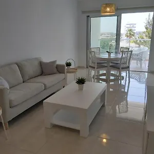 Dinglis Residences 31 לרנקה