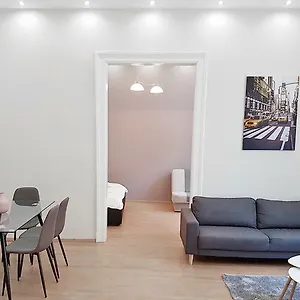 Akacfa 36 91 Mt 3 Bedroom District 7 , בודפשט הונגריה